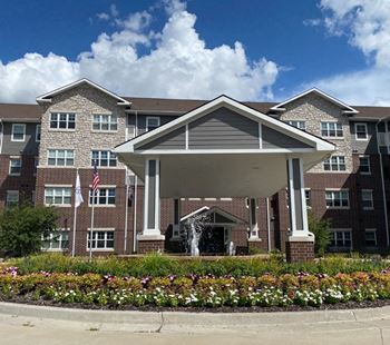 Exterior View at The Gardens at Jackson Creek, Independence, MO, 64057